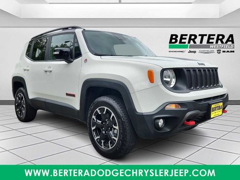 Certified 2023 Jeep Renegade Trailhawk image 1