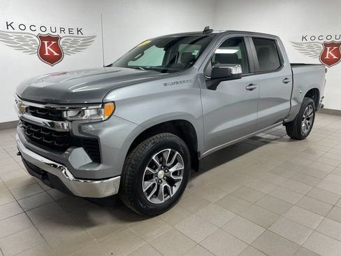 Used 2024 Chevrolet Silverado 1500 LT AWD/4WD image 3