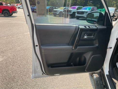 Used 2019 Toyota 4Runner TRD Pro AWD/4WD image 10
