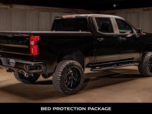 Used 2021 Chevrolet Silverado 1500 LT Trail Boss w/ Bed Protection Package image 9