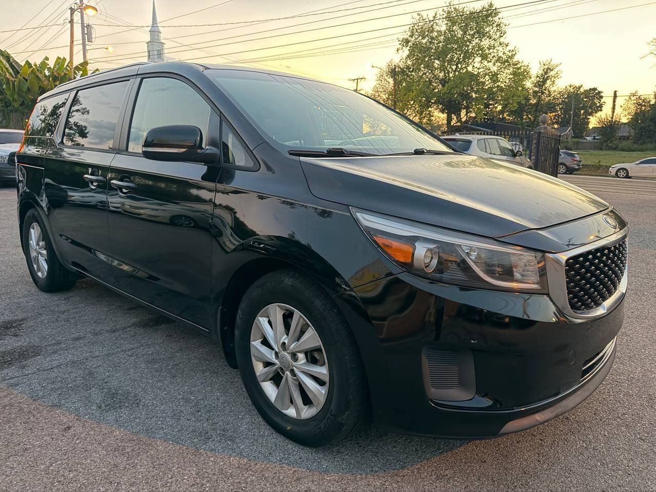 Used 2018 Kia Sedona LX FWD image 8