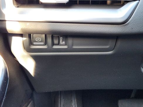 Certified 2024 Cadillac XT4 Premium Luxury image 18