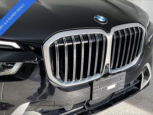 Used 2025 BMW X7 xDrive40i image 39