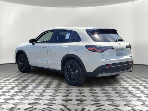 Certified 2027 Honda HR-V Sport image 4