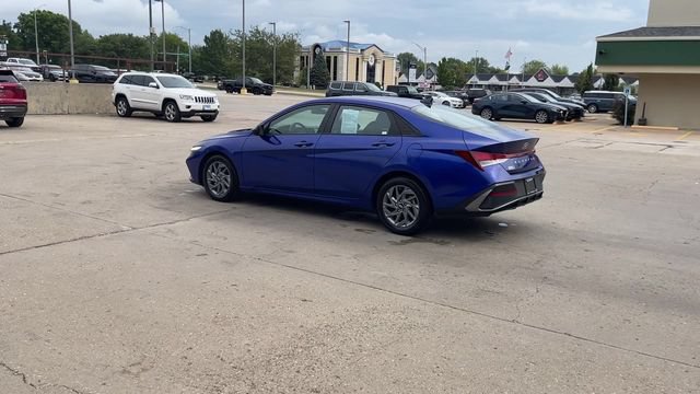 Used 2024 Hyundai Elantra SEL FWD image 6