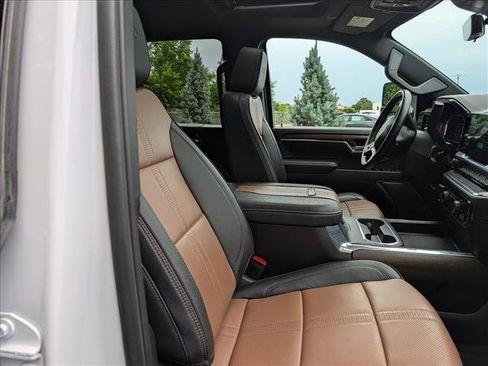 Used 2024 Chevrolet Silverado 2500 High Country w/ High Country Premium Package AWD/4WD image 14