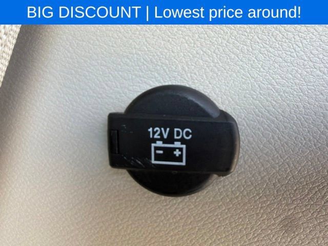 Used 2023 Chrysler Pacifica Touring-L FWD image 13