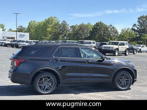 New 2026 Ford Explorer ST-Line w/ ST-Line Street Pack AWD/4WD image 8