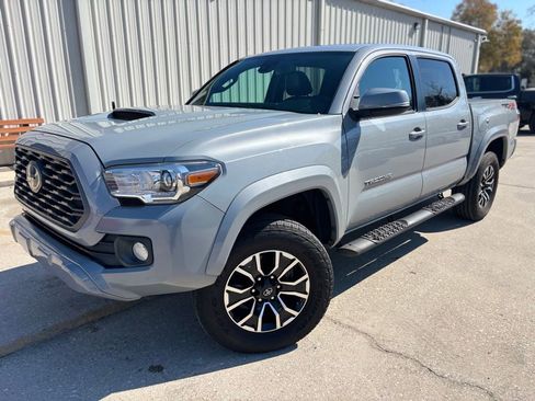 Used 2020 Toyota Tacoma TRD Sport w/ TRD Premium Sport Package image 1