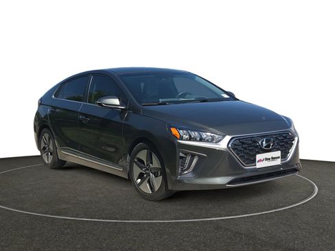 Certified 2022 Hyundai Ioniq SEL FWD image 9