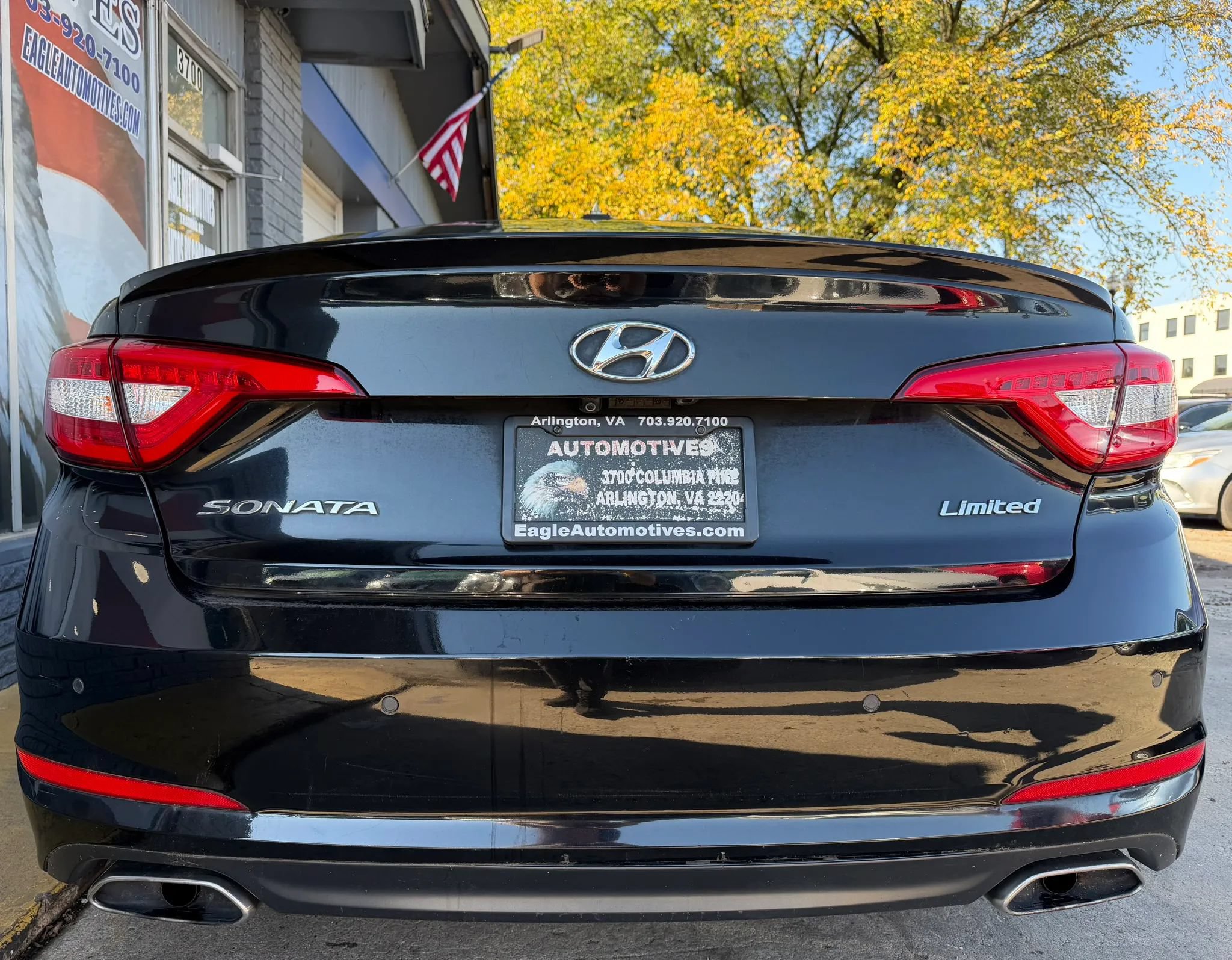 Used 2015 Hyundai Sonata Limited w/ Option Group 06 FWD image 4