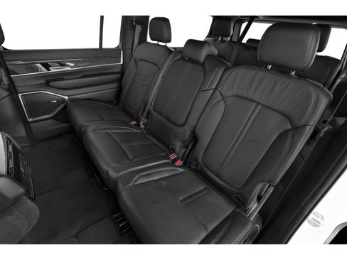 Used 2023 Jeep Wagoneer Series III w/ Premium Group I AWD/4WD image 16