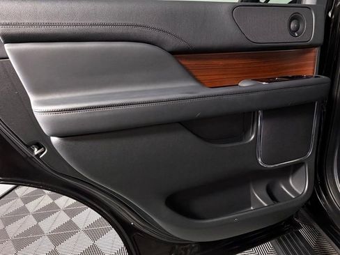 Used 2024 Lincoln Navigator Reserve image 30