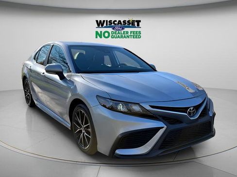 Used 2024 Toyota Camry SE FWD image 17