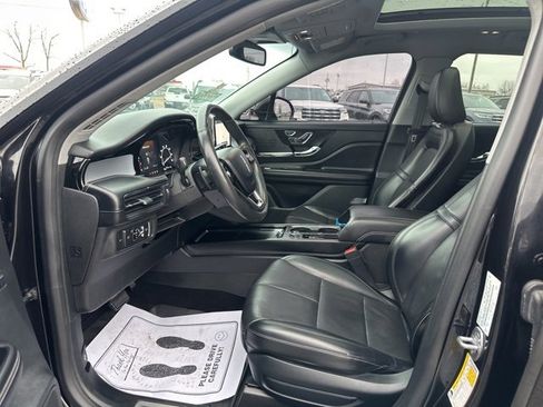 Used 2021 Lincoln Corsair AWD w/ Premium Package image 30