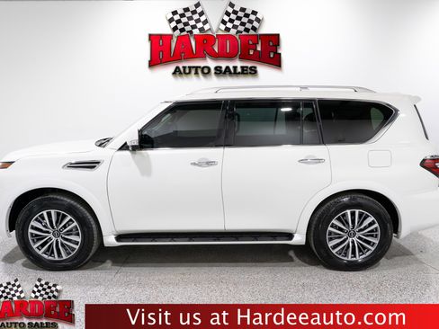 Used 2024 Nissan Armada SL w/ Captain's Chairs Package image 1