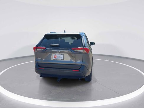 Certified 2021 Toyota RAV4 LE AWD/4WD image 7