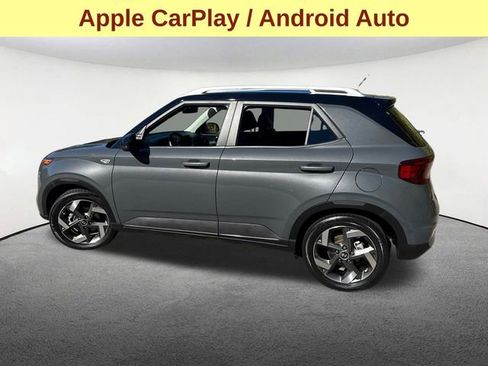 Used 2024 Hyundai Venue Limited image 8