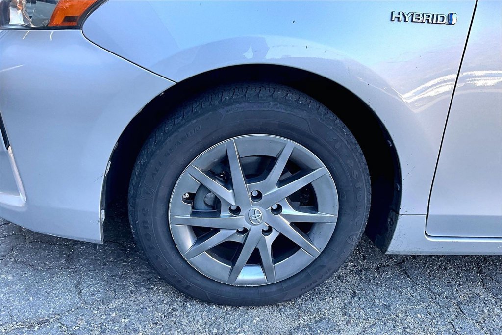 Used 2015 Toyota Prius V Four FWD image 7