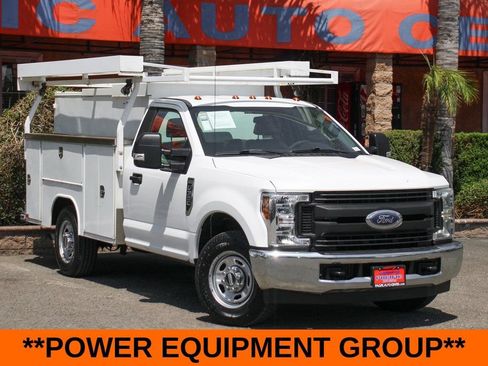 Used 2018 Ford F350 XL w/ Power Equipment Group RWD image 2