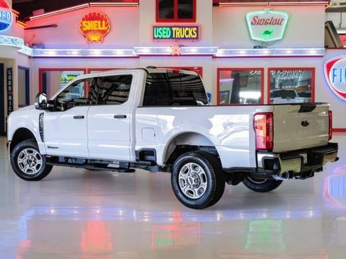 Used 2025 Ford F350 XLT image 4