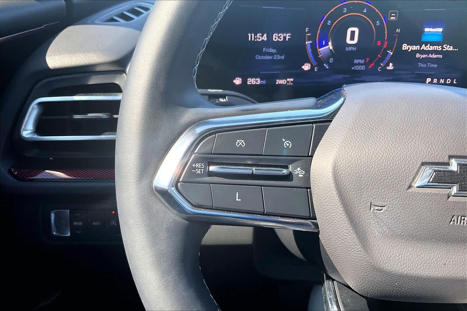 Used 2024 Chevrolet Traverse Z71 w/ LPO, Floor Liner Package AWD/4WD image 24