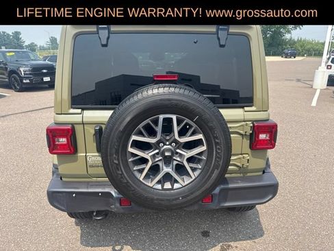 Used 2026 Jeep Wrangler Unlimited Sahara AWD/4WD image 8