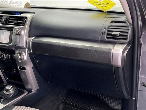 Used 2016 Toyota 4Runner SR5 AWD/4WD image 16