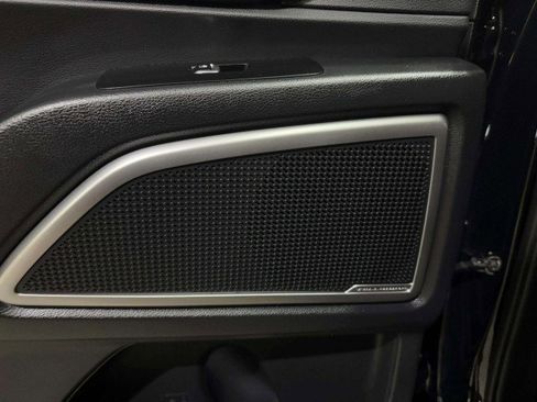 Used 2025 Kia Telluride EX w/ EX Captain's Chair Package image 39