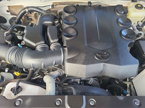 Used 2020 Toyota 4Runner TRD Off-Road Premium w/ Moonroof Package AWD/4WD image 37