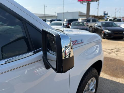 Used 2024 Chevrolet Silverado 1500 LTZ w/ Z71 Off-Road Package AWD/4WD image 20
