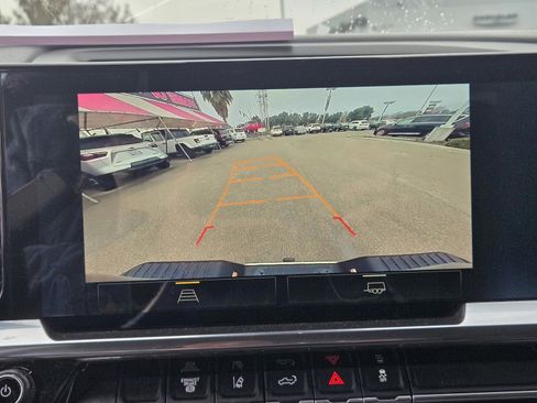 Used 2024 Chevrolet Silverado 2500 LT image 18