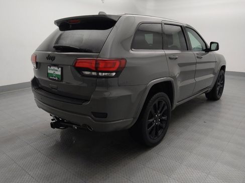Used 2021 Jeep Grand Cherokee Laredo X AWD/4WD image 9