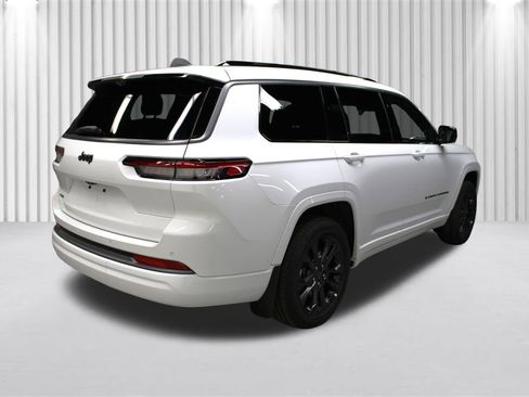 New 2026 Jeep Grand Cherokee L Limited image 3