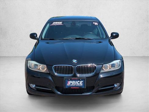 Used 2011 BMW 335i xDrive Sedan AWD/4WD image 2