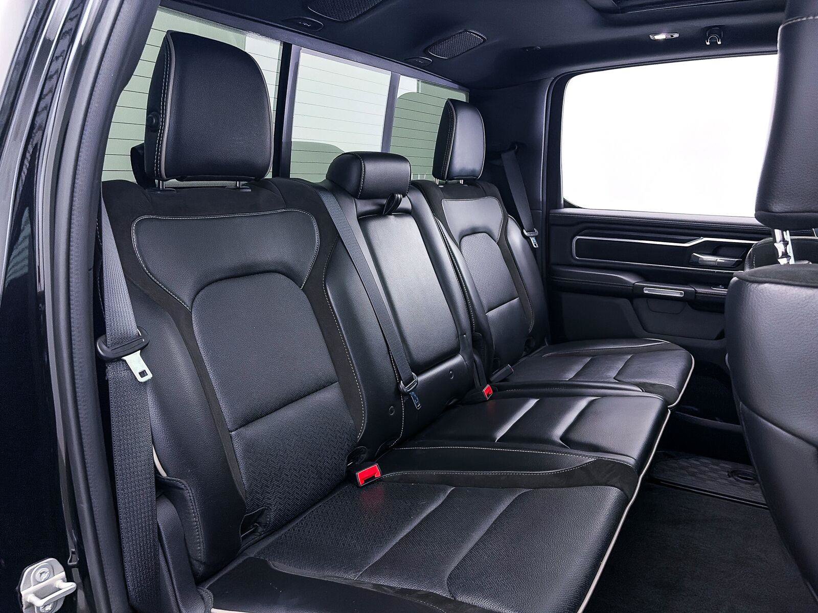 Used 2023 RAM 1500 Laramie AWD/4WD image 39