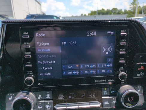 Used 2021 Toyota Highlander XSE AWD/4WD image 18