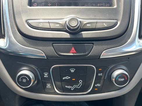 Used 2020 Chevrolet Equinox LT w/ LPO, Floor Liner Package FWD image 20