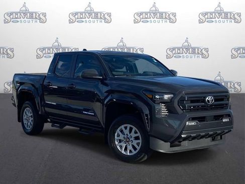 Used 2024 Toyota Tacoma SR5 AWD/4WD image 1