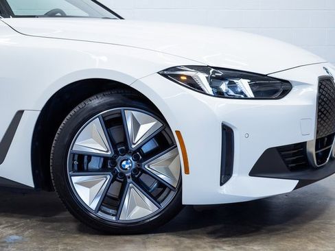Used 2025 BMW i4 xDrive40i w/ Premium Package image 5