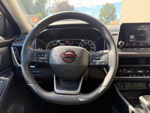 Used 2026 Nissan Rogue SV AWD/4WD image 9