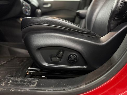 Used 2021 Jeep Compass Latitude w/ Sun and Sound Group image 32