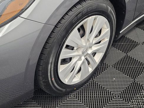 Used 2024 Nissan Sentra S FWD image 31