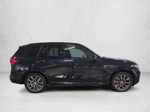 Used 2024 BMW X5 xDrive40i w/ M Sport Package AWD/4WD image 4