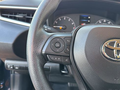 Certified 2023 Toyota Corolla LE image 18