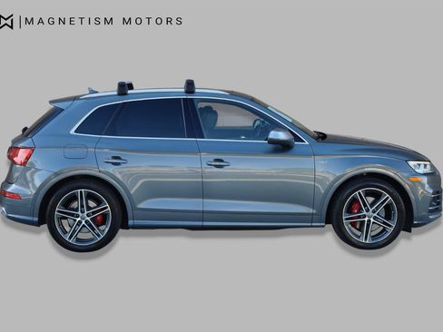 Used 2018 Audi SQ5 Prestige w/ Prestige Package AWD/4WD image 3
