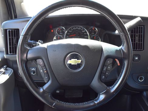 Used 2022 Chevrolet Express 3500 Extended w/ Driver Convenience Package RWD image 20