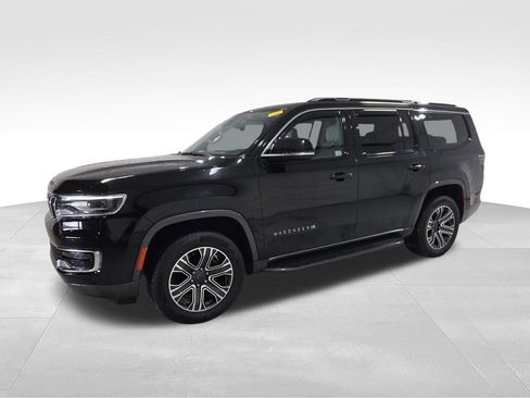 Certified 2022 Jeep Wagoneer Series III AWD/4WD image 5