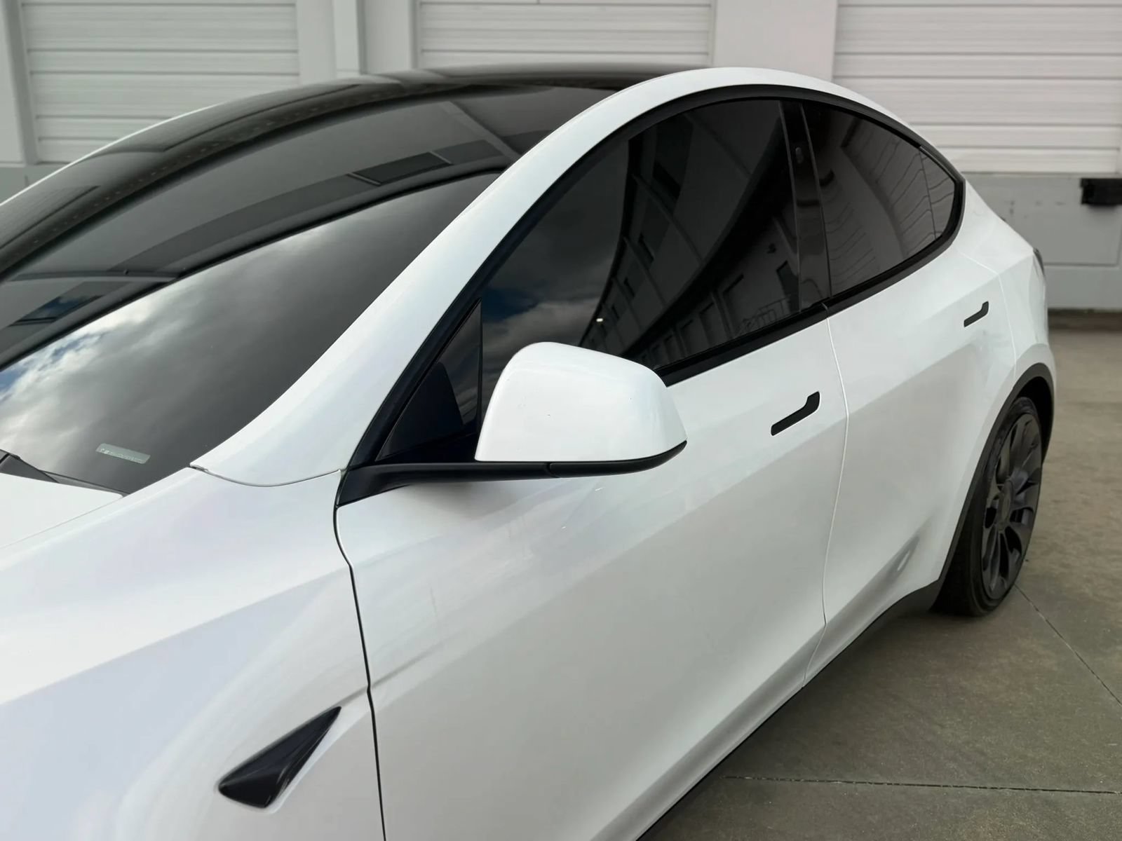 Used 2023 Tesla Model Y Performance AWD/4WD image 15