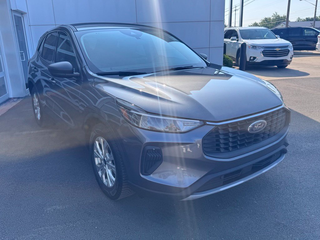 Used 2023 Ford Escape Active w/ Cold Weather Package FWD image 6